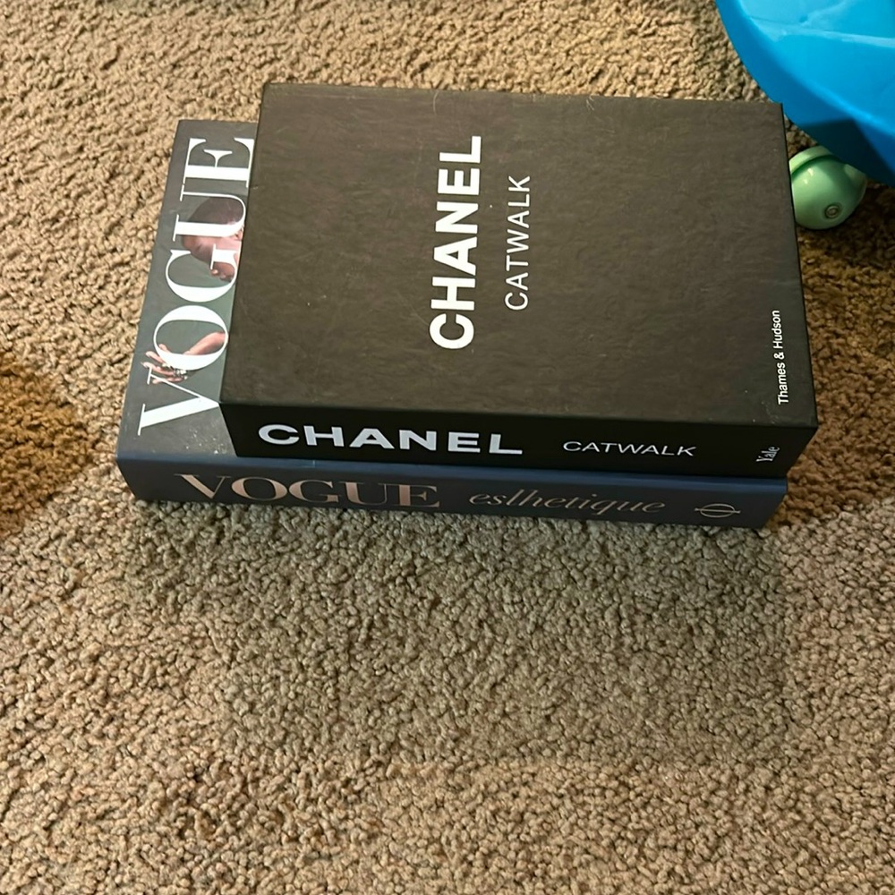 - Chanel & vogue decorations